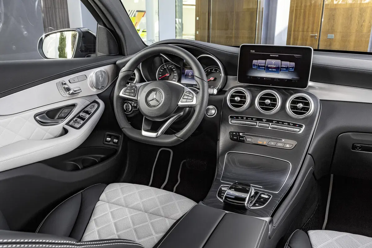 Mercedes GLC Coupé: svelata al Salone di New York 2016 (2)