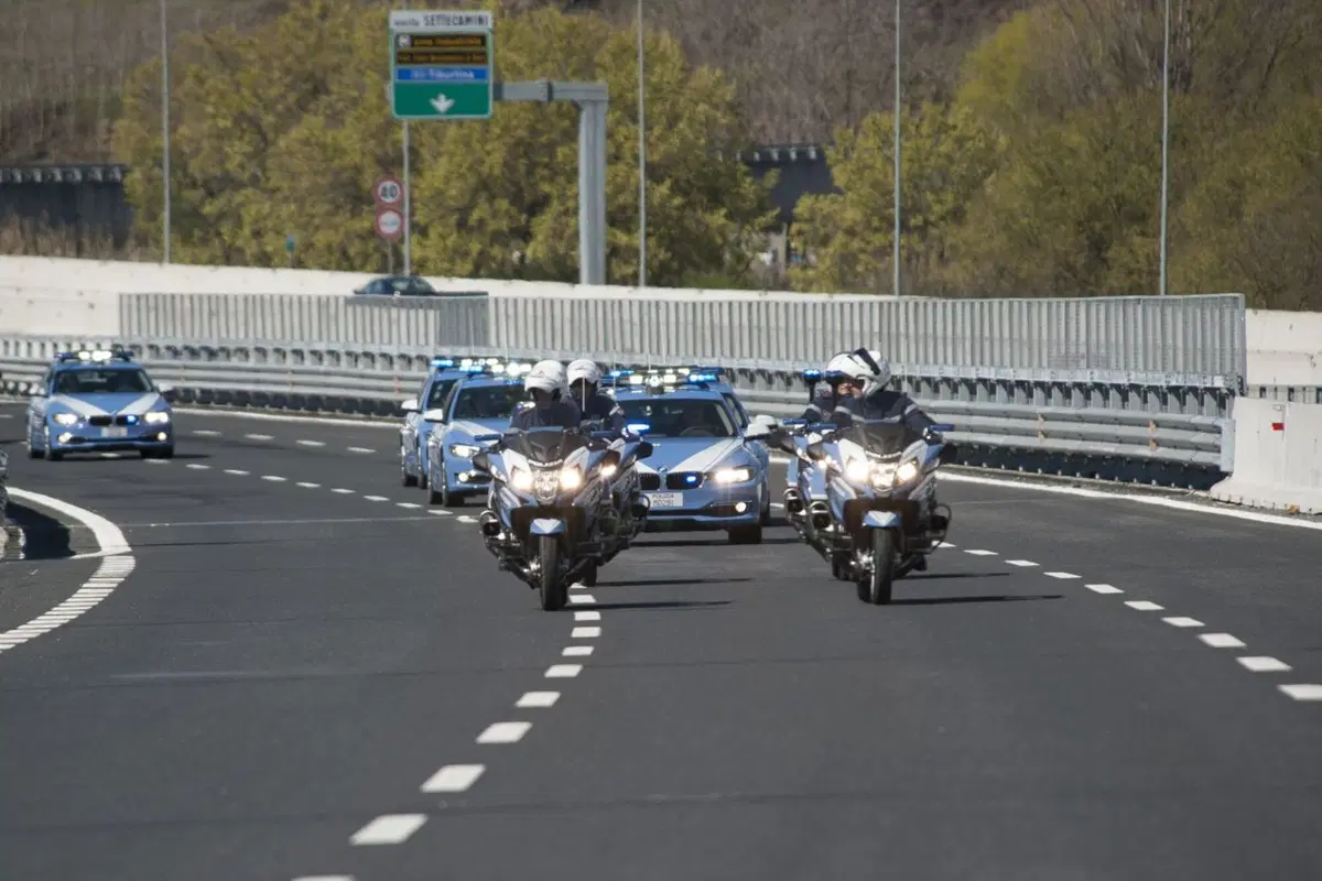 BMW: nuova flotta per la Polizia Stradale (5)
