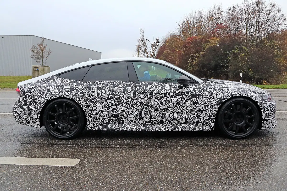 Audi RS7 2019, le foto spia (5)