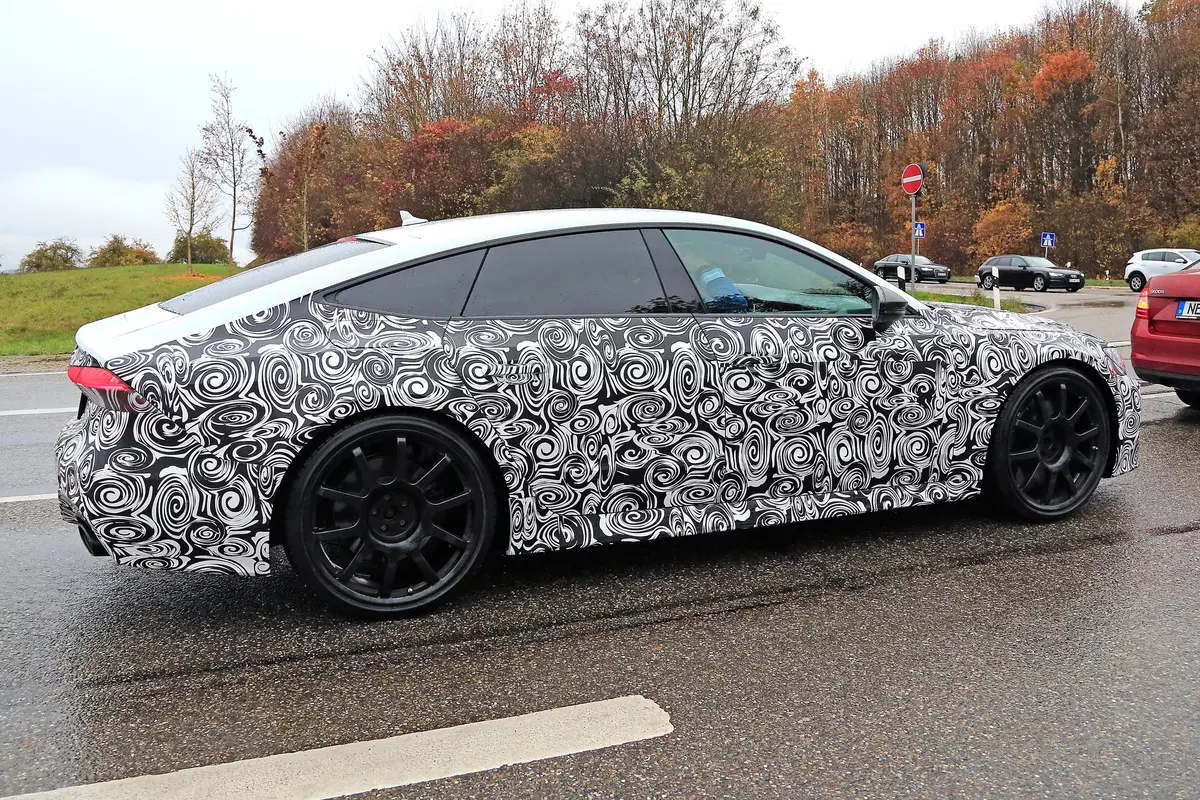 Audi RS7 2019, le foto spia (6)