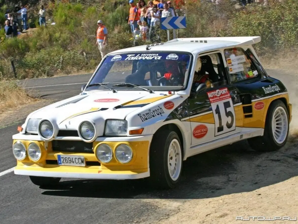 Renault 5 Maxi Turbo, la cicciona del Gruppo B  (8)