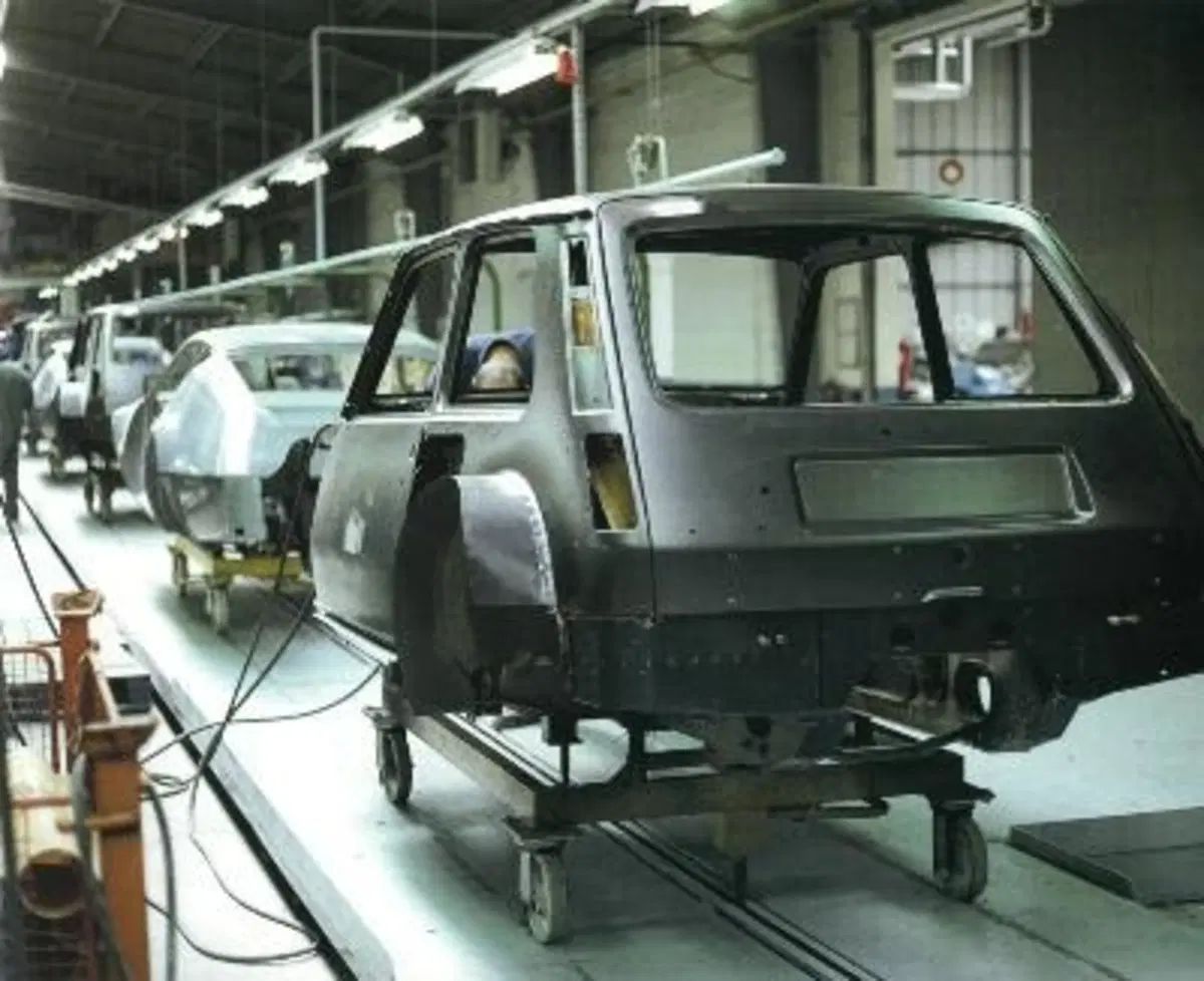 Renault 5 Maxi Turbo, la cicciona del Gruppo B  (6)