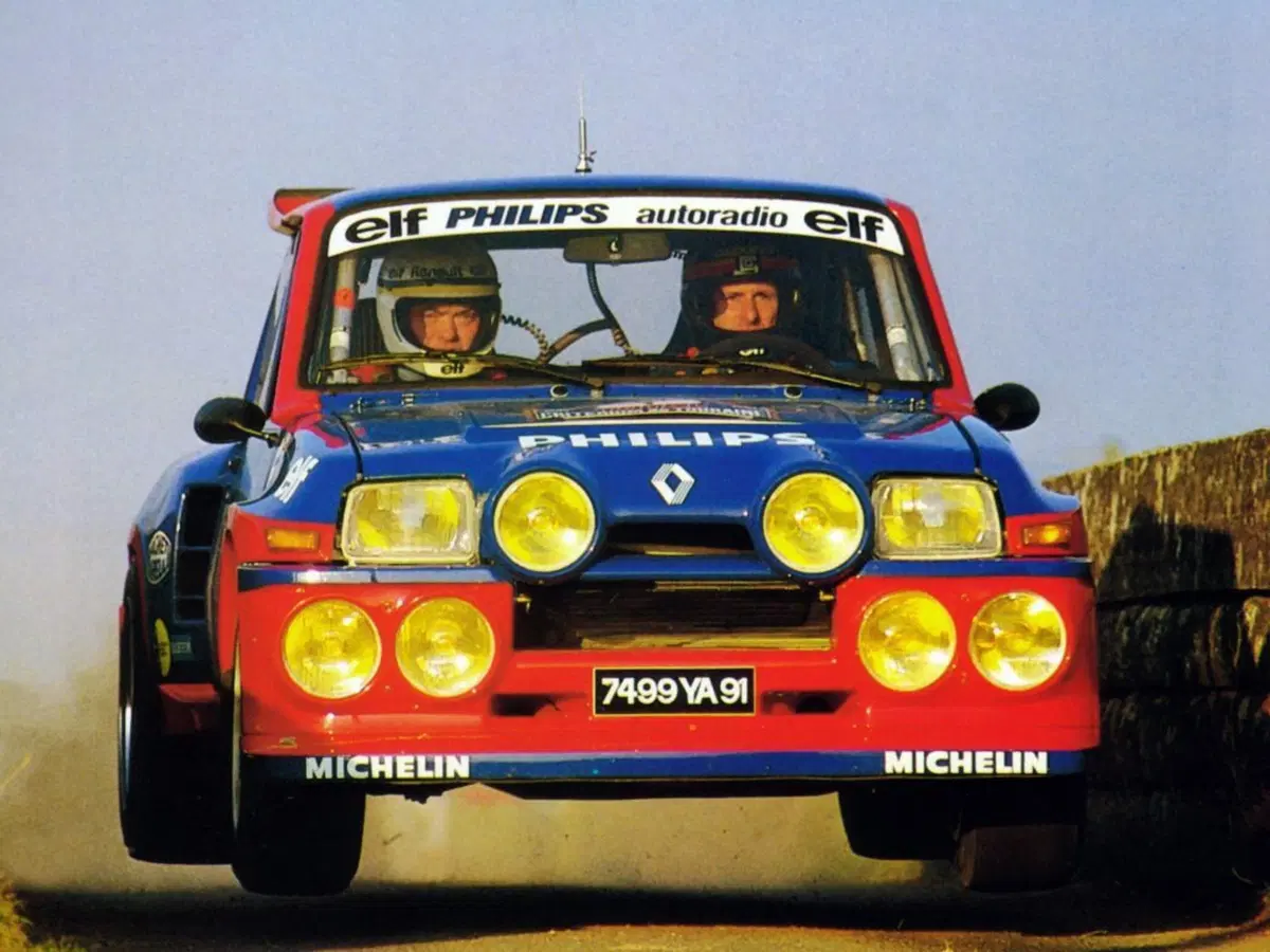 Renault 5 Maxi Turbo, la cicciona del Gruppo B  (14)