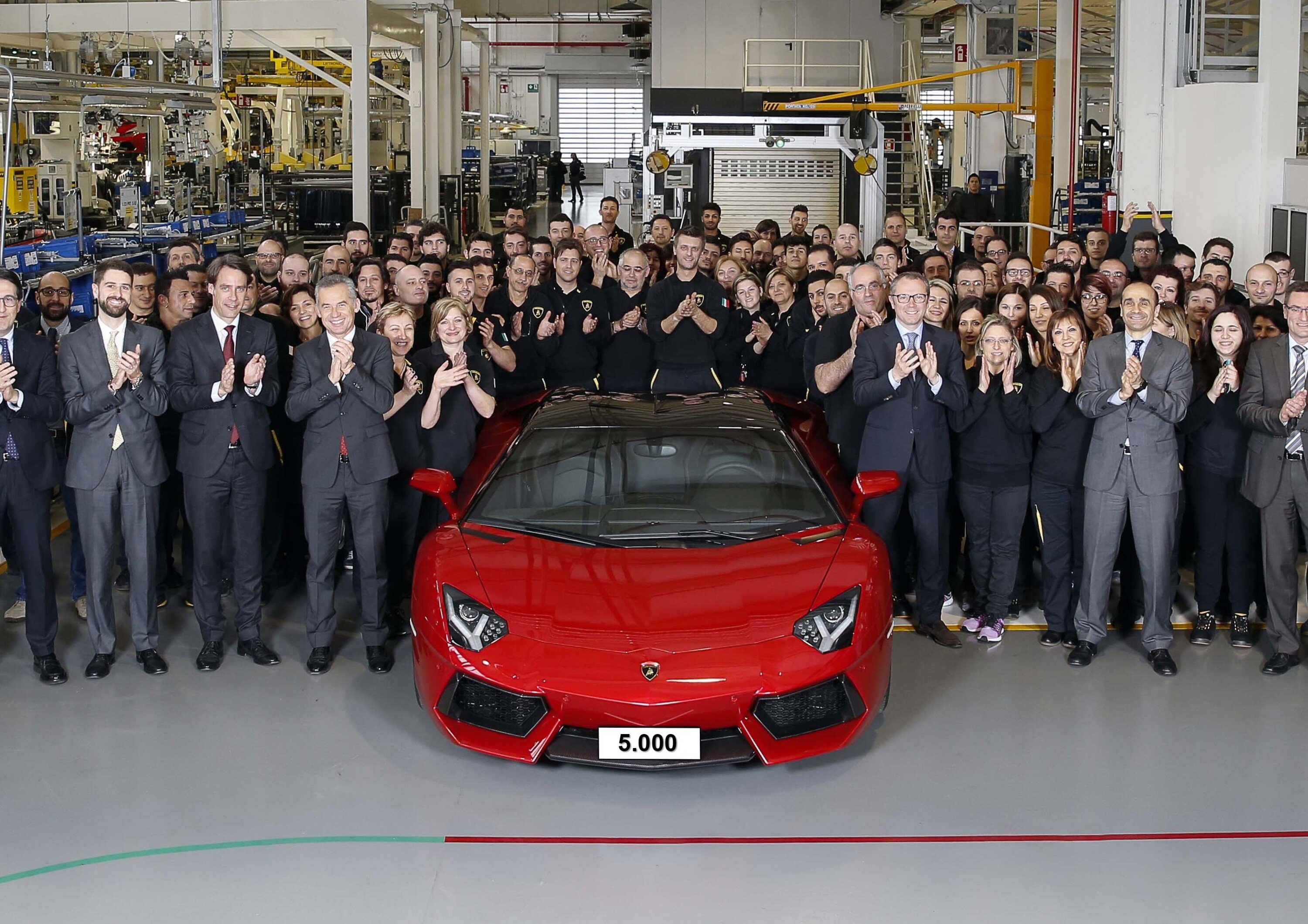 Lamborghini Aventador, record con 5.000 esemplari prodotti