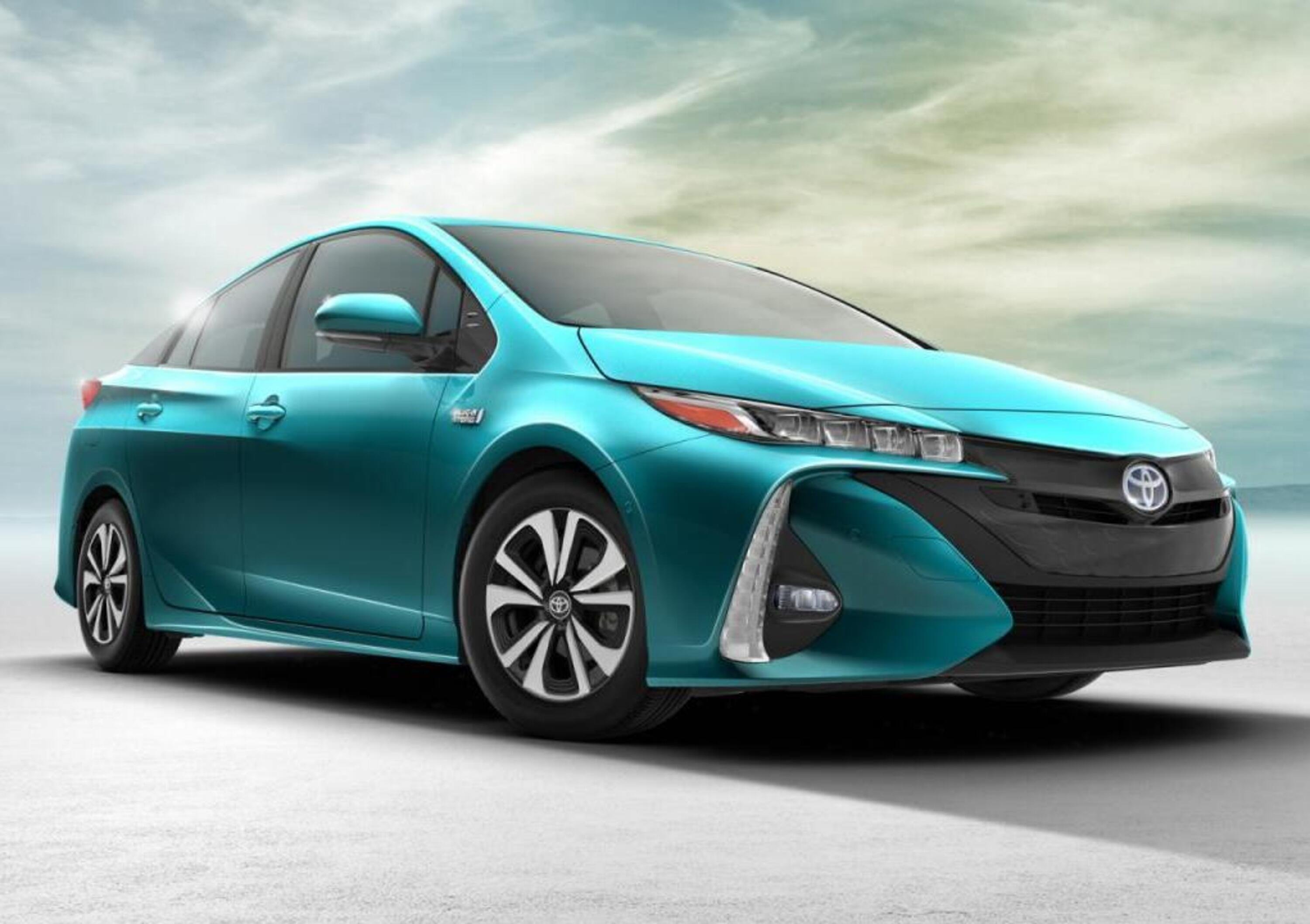 Nuova Toyota Prius Plug-in Hybrid, consuma 1,4 l/100 km