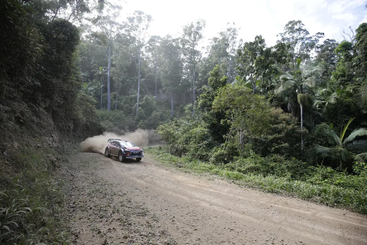WRC 2018/Citroen. Rally Australia 1. Effetto Loeb o effetto C3 WRC? Due Citroen al comando del Rally (5)