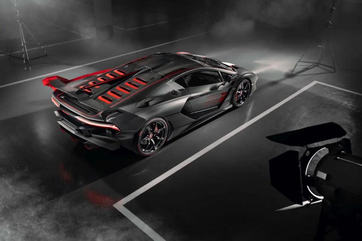 Lamborghini SC18, la one-off stradale con le corse nel sangue (3)