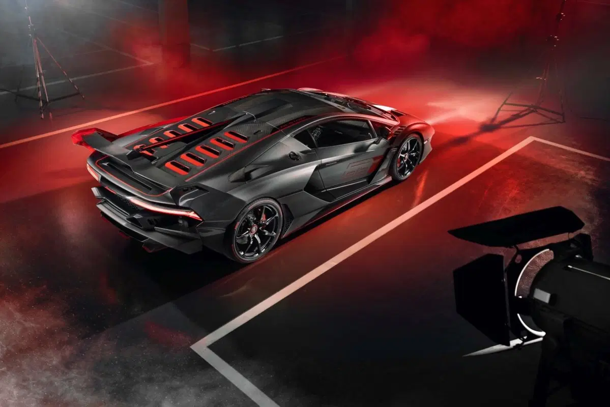Lamborghini SC18, la one-off stradale con le corse nel sangue (4)