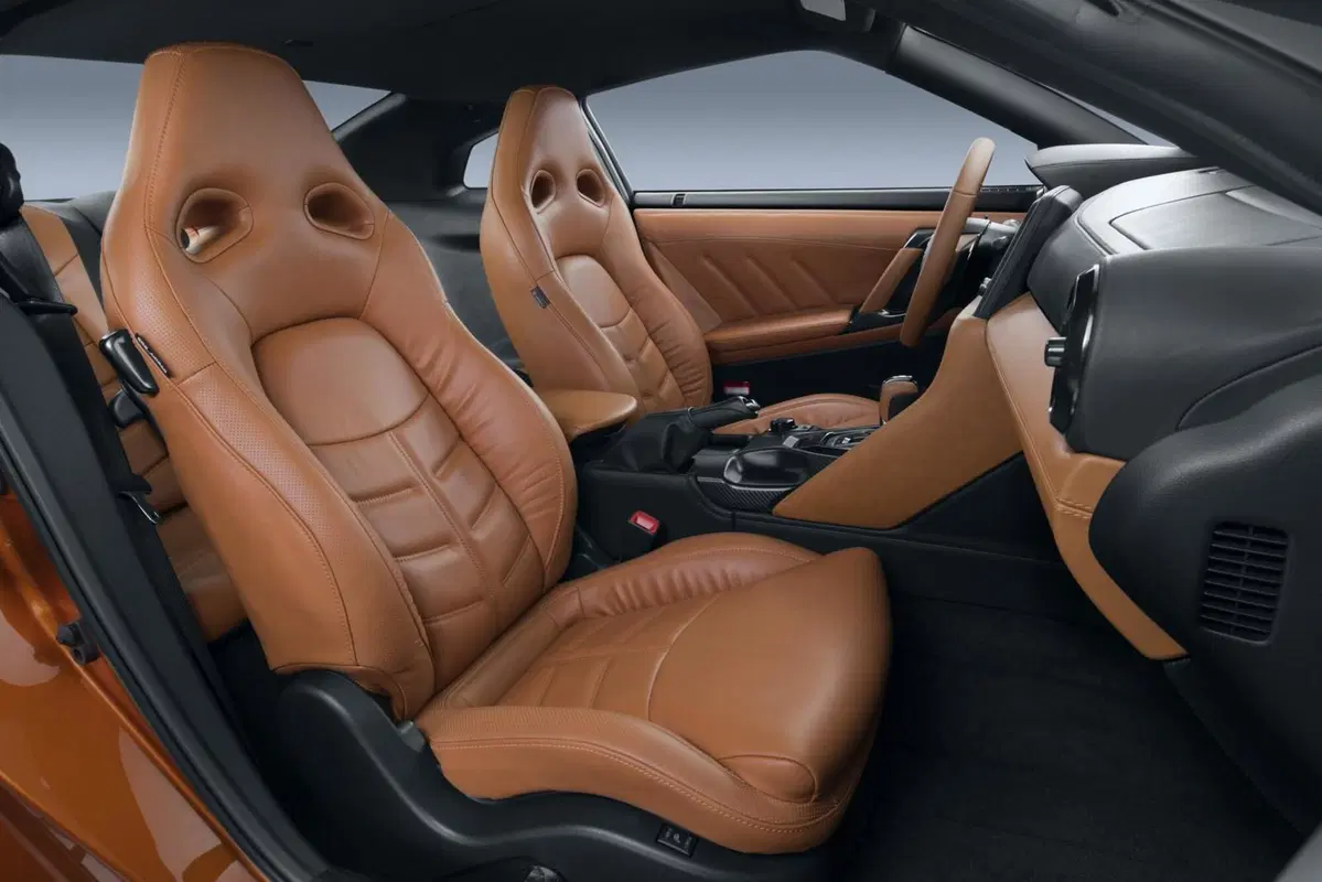 Nissan GT-R restyling 2016, il mito si rinnova (12)