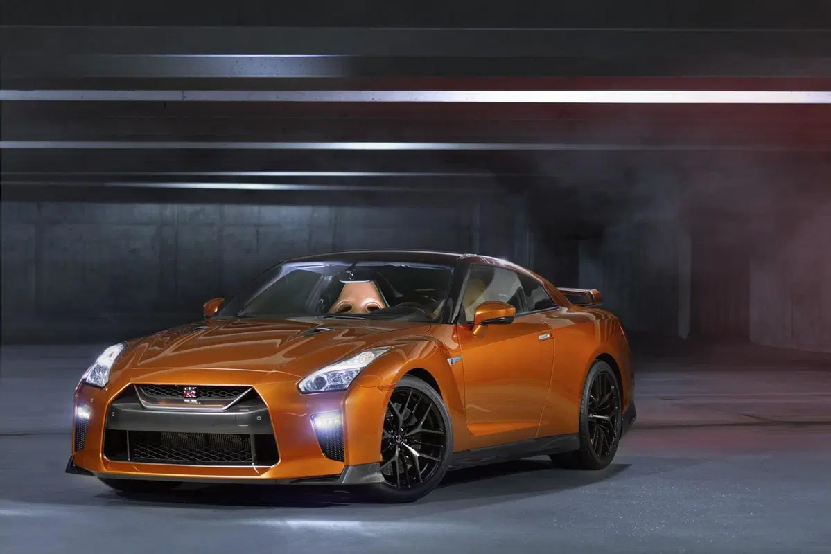 Nissan GT-R restyling 2016, il mito si rinnova (2)