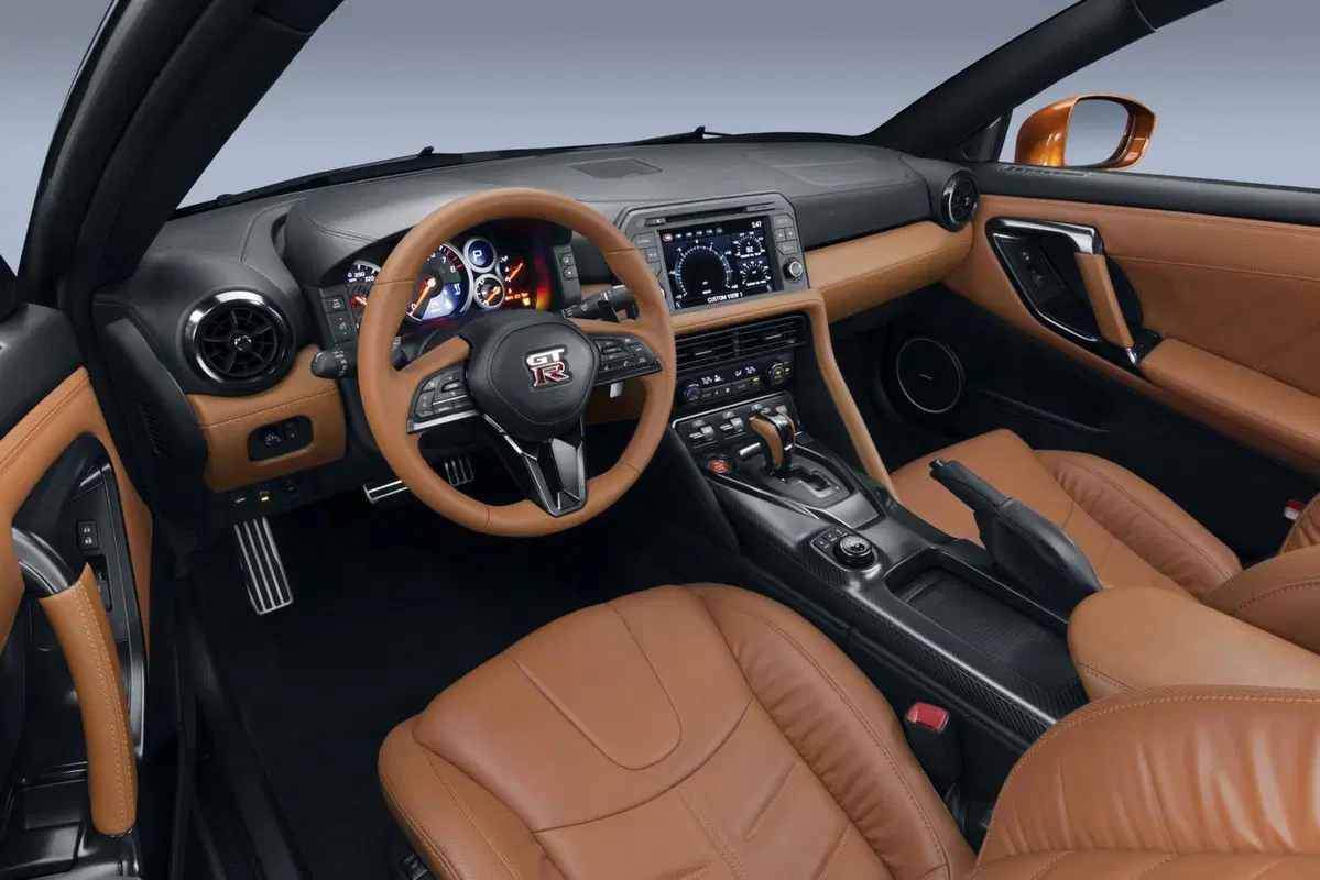 Nissan GT-R restyling 2016, il mito si rinnova (10)