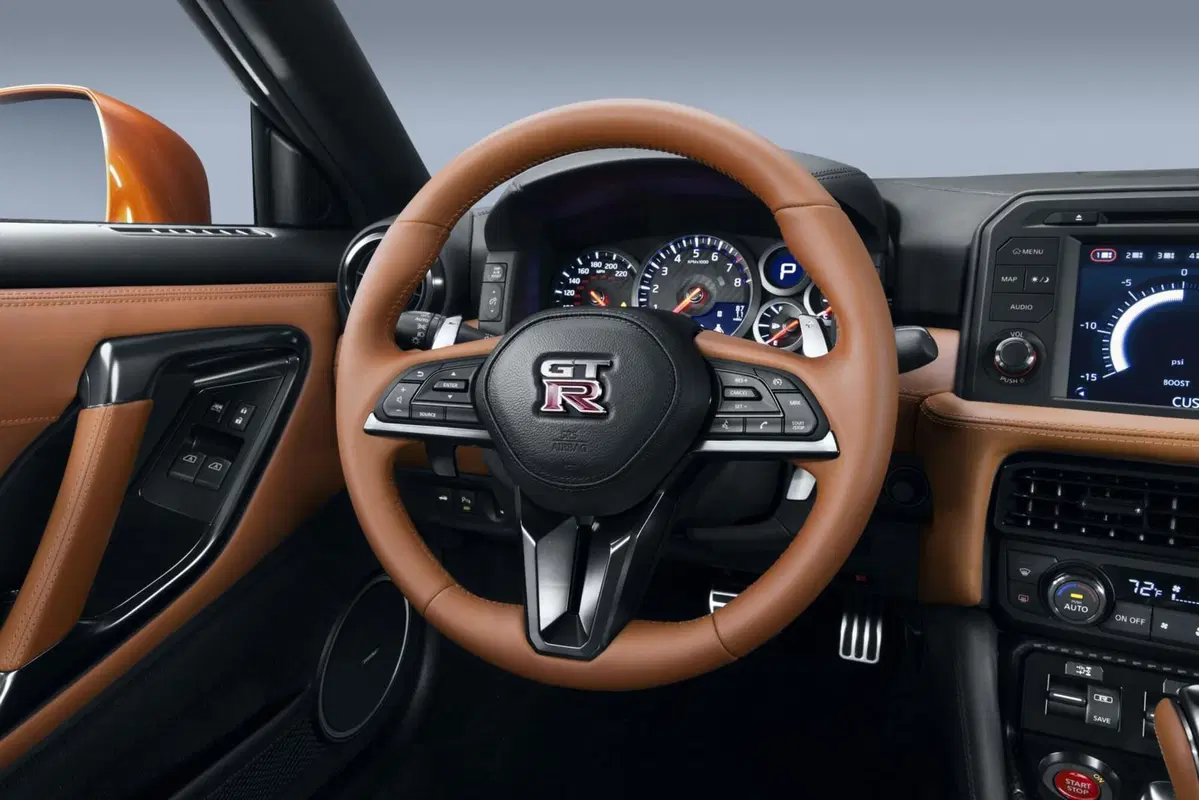 Nissan GT-R restyling 2016, il mito si rinnova (11)