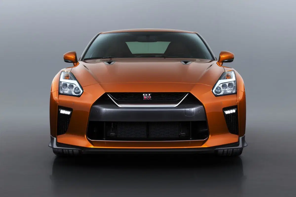 Nissan GT-R restyling 2016, il mito si rinnova (24)