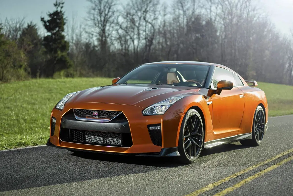 Nissan GT-R restyling 2016, il mito si rinnova (9)