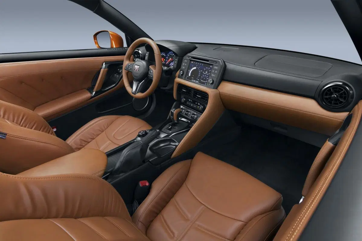 Nissan GT-R restyling 2016, il mito si rinnova (14)