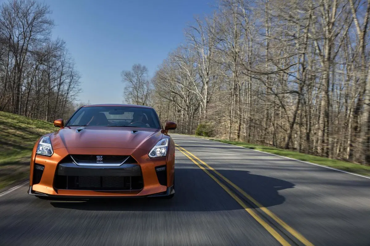 Nissan GT-R restyling 2016, il mito si rinnova (7)