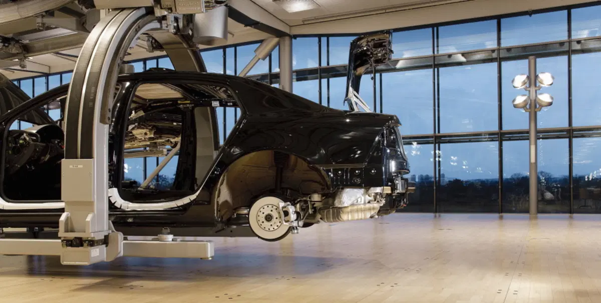 VW, addio alla Fabbrica di Vetro. Diventerà uno showroom (9)