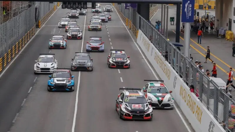 WTCR 2018 Macao, Gara2: Vittoria Audi, Tarquini ritirato e Muller pensa al titolo [video]