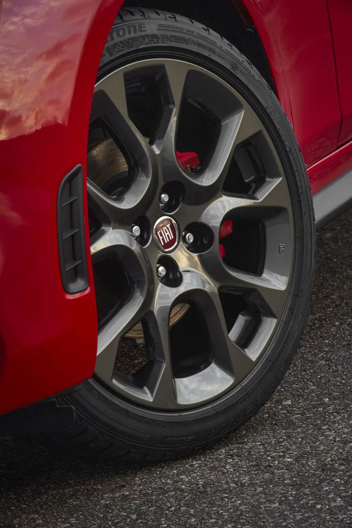Fiat 124 Spider Elaborazione Abarth, lo Scorpione va negli USA (16)