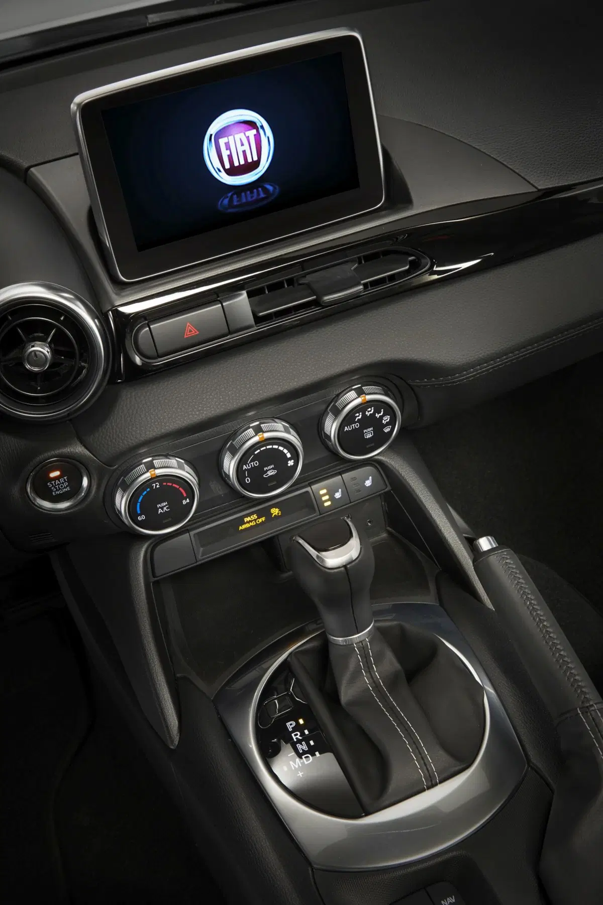 Fiat 124 Spider Elaborazione Abarth, lo Scorpione va negli USA (19)