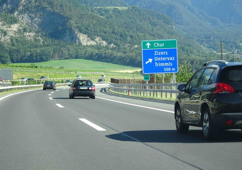 La Svizzera potrebbe allargare le strade di 12 cm