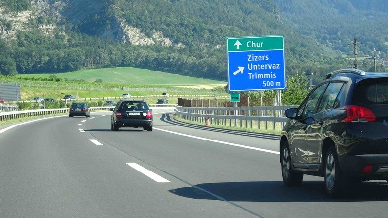 La Svizzera potrebbe allargare le strade di 12 cm