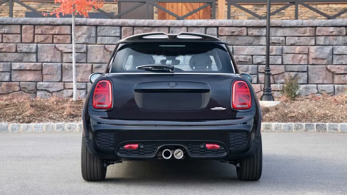 MINI John Cooper Works, arriva la Knights Edition (e non solo) (3)
