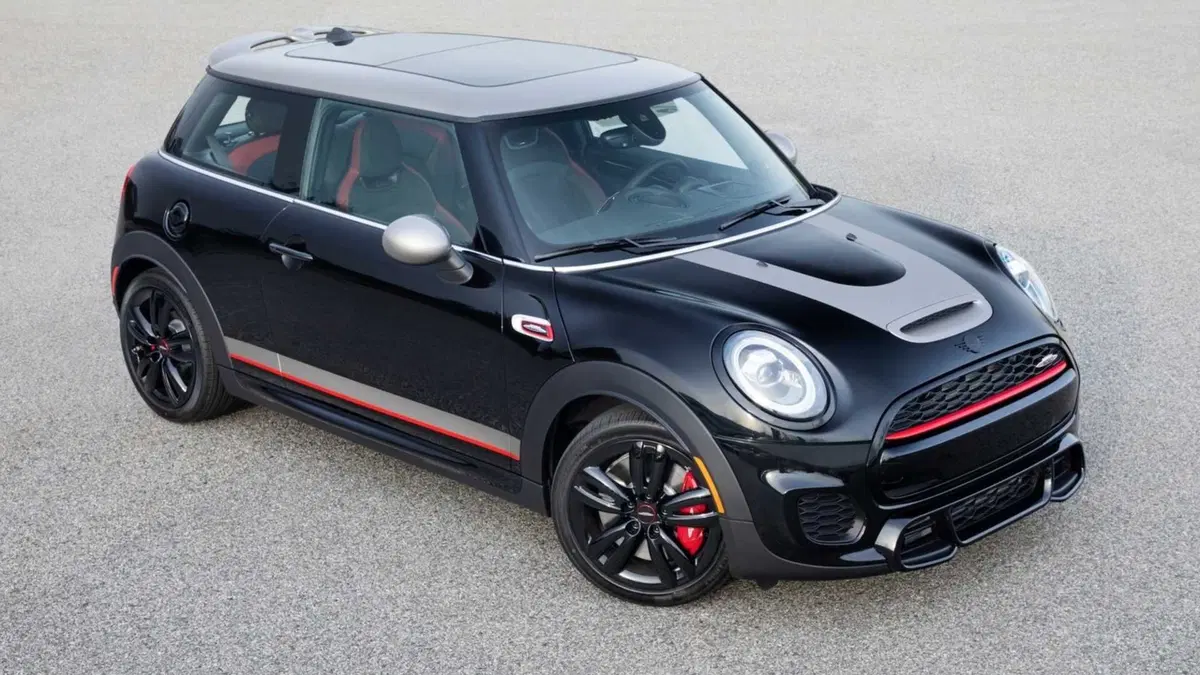 MINI John Cooper Works, arriva la Knights Edition (e non solo) (14)