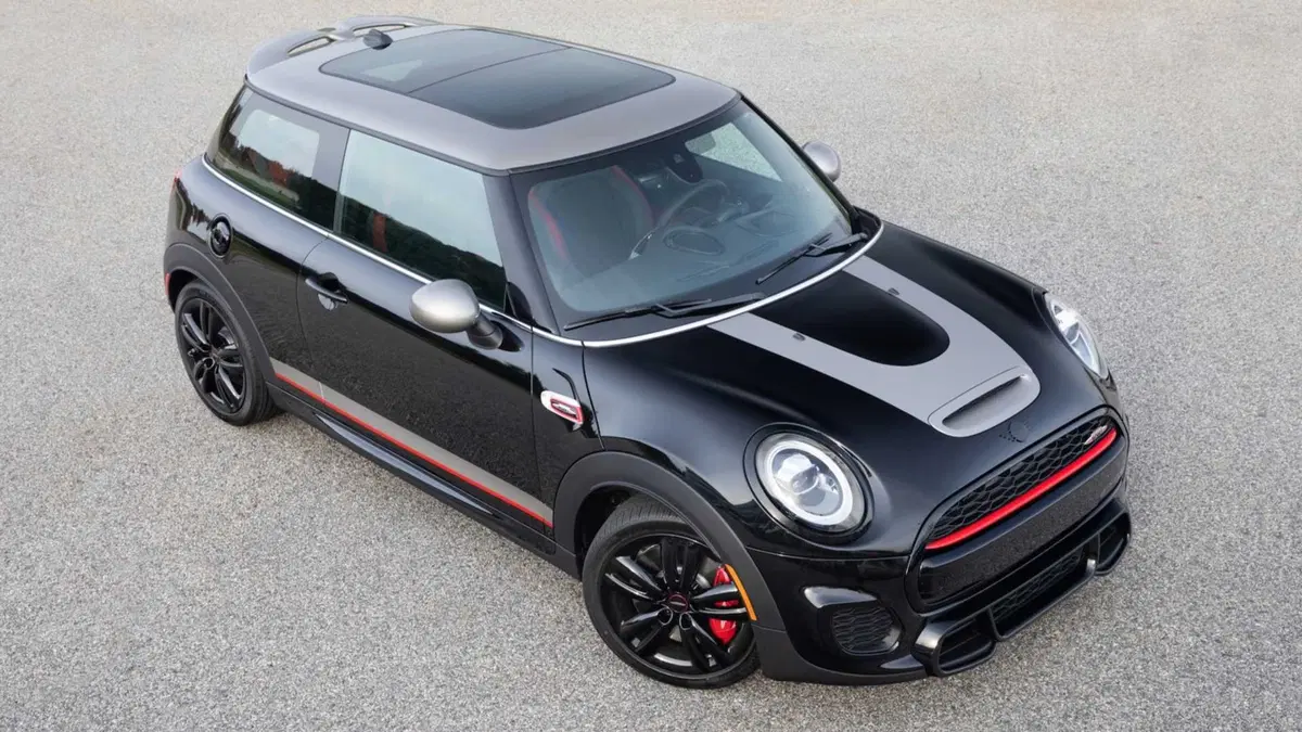 MINI John Cooper Works, arriva la Knights Edition (e non solo) (8)