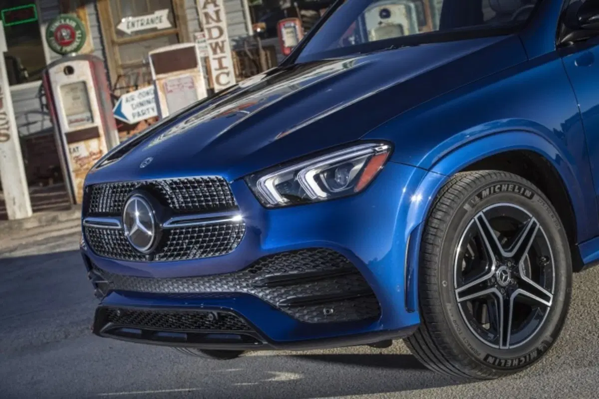 Mercedes GLE 2019. Sospensioni intelligenti e guida quasi autonoma  (3)