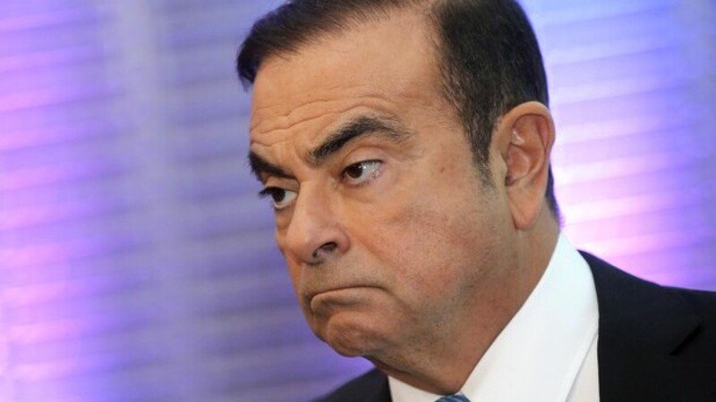Renault, Ghosn resta CEO e presidente. Bollor&eacute; ad interim