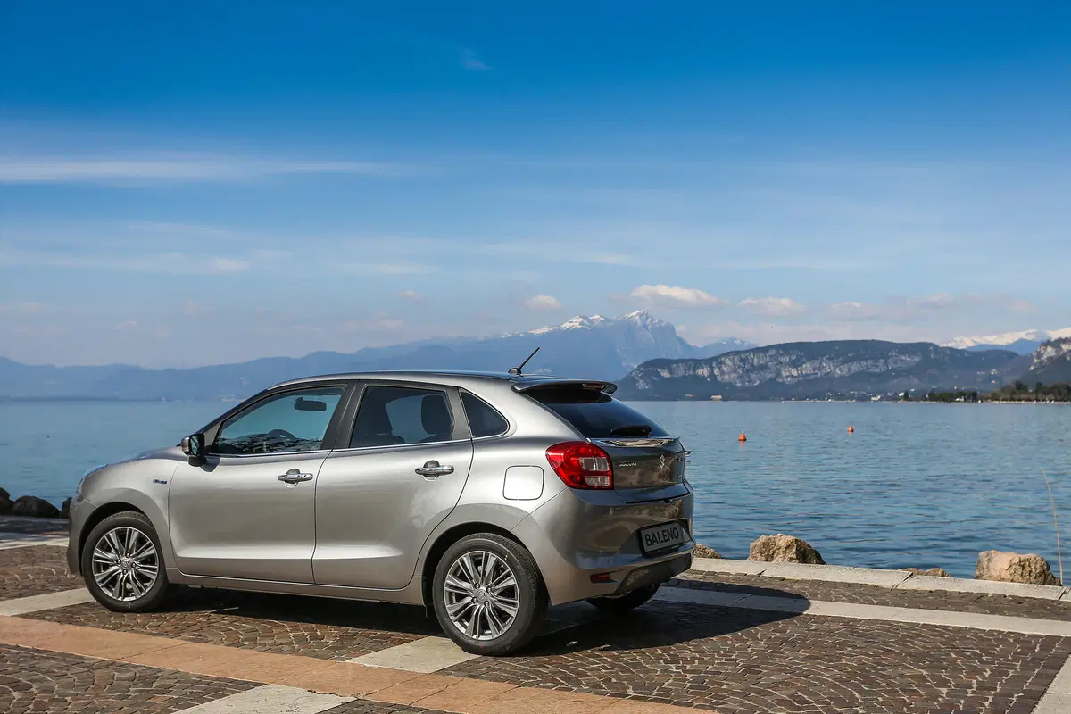 Suzuki Baleno [Video] (17)