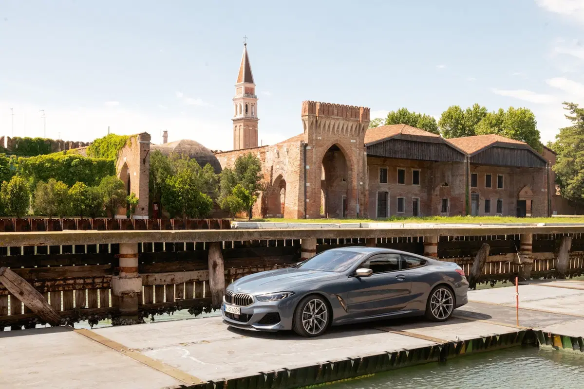 BMW e Venezia: una Serie 8 Coupé sul Canal Grande! (8)