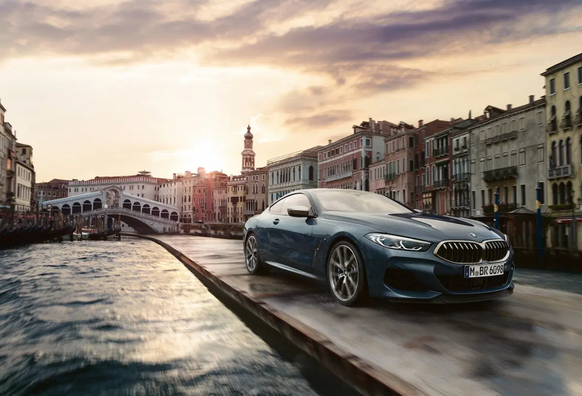 BMW e Venezia: una Serie 8 Coupé sul Canal Grande! (9)