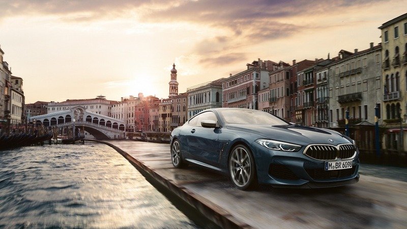 BMW e Venezia: una Serie 8 Coup&eacute; sul Canal Grande!
