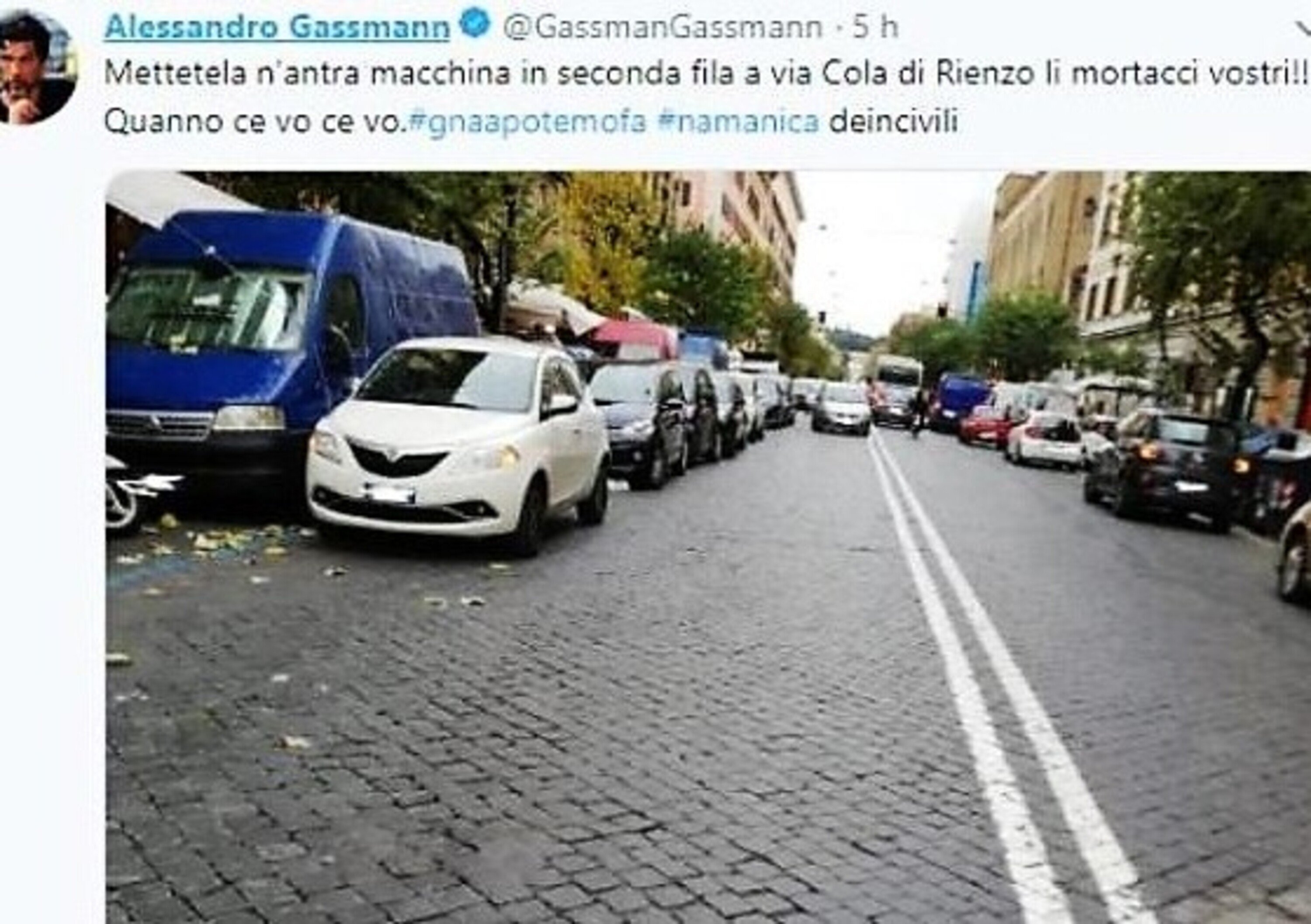 Alessandro Gassman critica via social i parcheggiatori in doppia fila di Roma