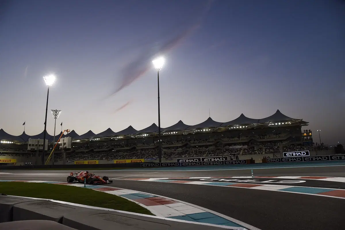 F1, GP Abu Dhabi 2018: pole per Hamilton. Terzo Vettel (22)