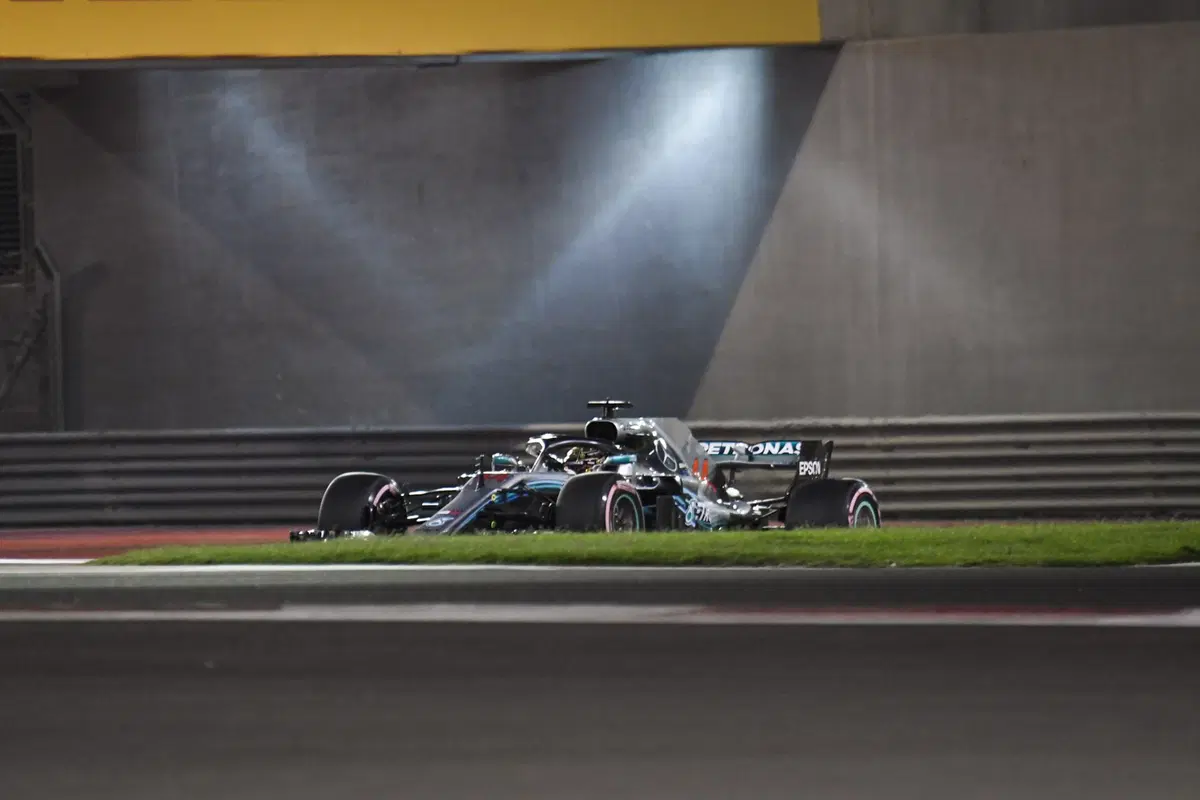 F1, GP Abu Dhabi 2018: pole per Hamilton. Terzo Vettel (31)
