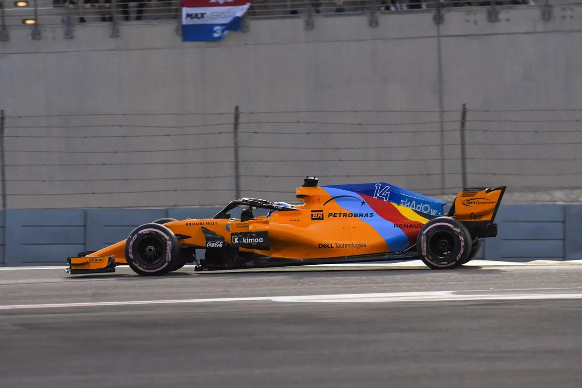 F1, GP Abu Dhabi 2018: pole per Hamilton. Terzo Vettel (37)