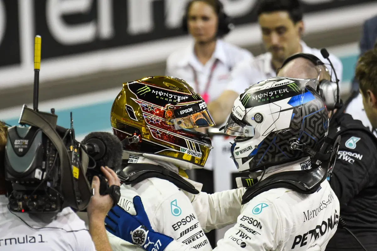 F1, GP Abu Dhabi 2018: pole per Hamilton. Terzo Vettel (39)