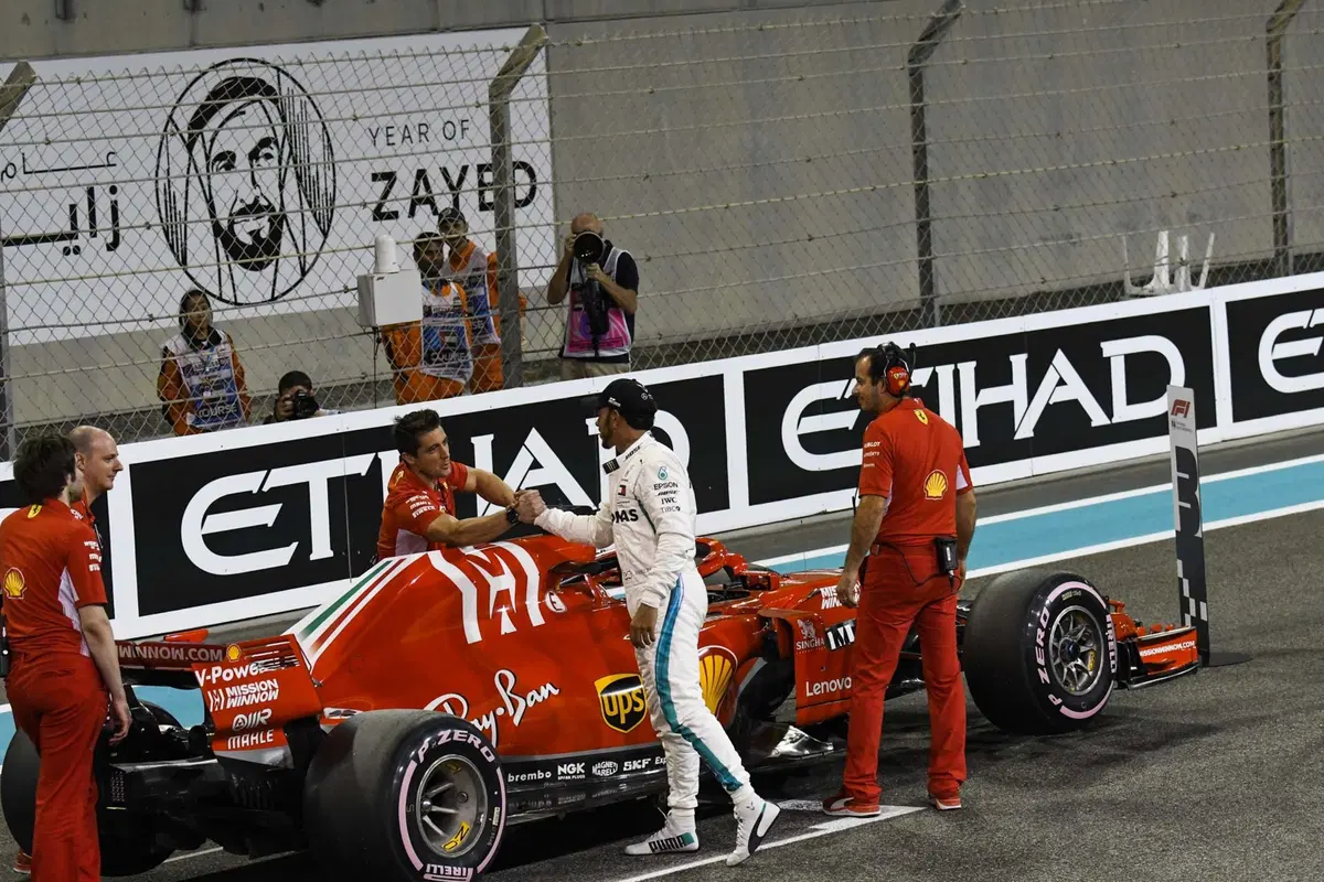 F1, GP Abu Dhabi 2018: pole per Hamilton. Terzo Vettel (48)
