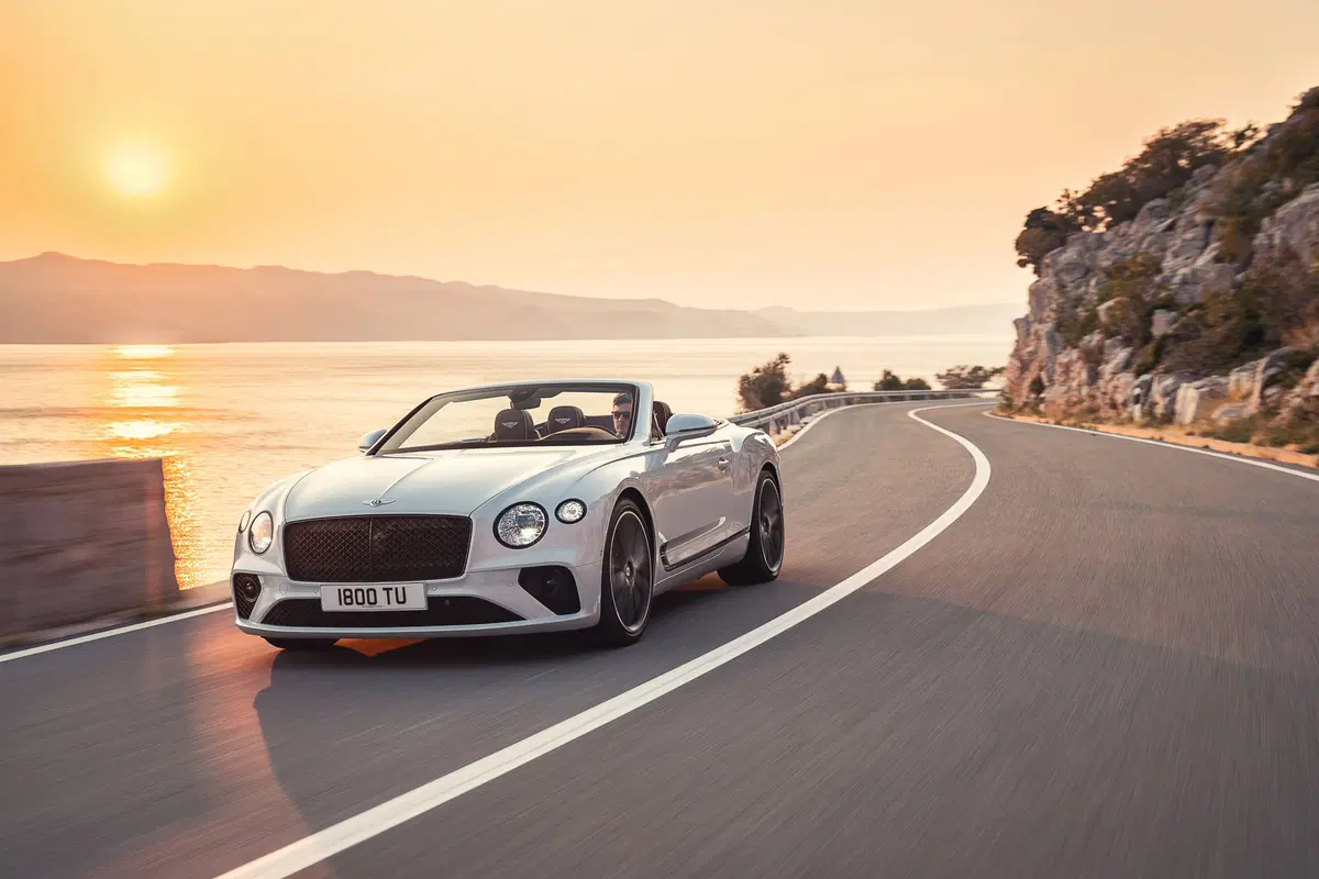 Bentley Continental GT Convertible, 2+2 da 635 CV (3)