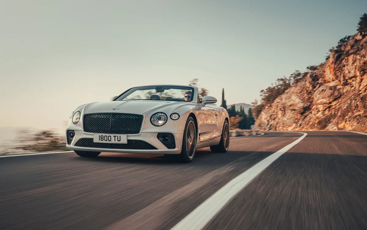 Bentley Continental GT Convertible, 2+2 da 635 CV (4)