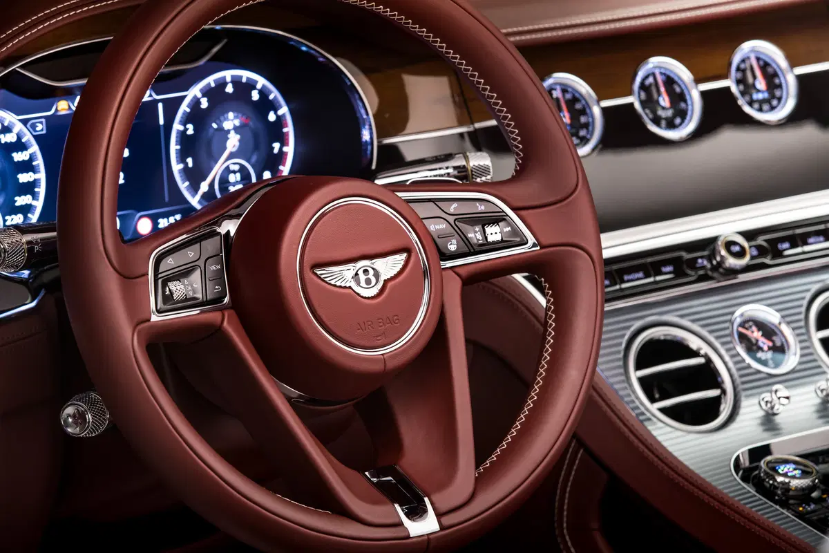 Bentley Continental GT Convertible, 2+2 da 635 CV (8)