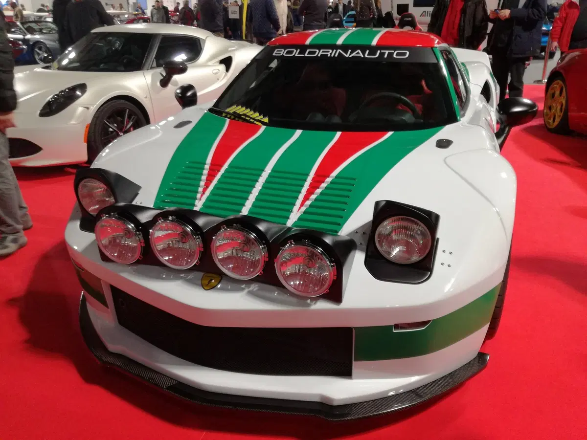 Lancia Stratos, un remake su base Alfa Romeo 4C [Video] (2)