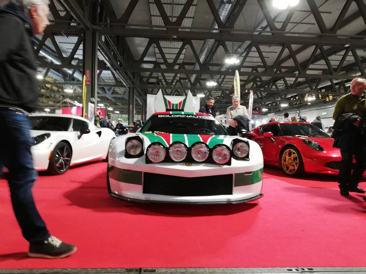 Lancia Stratos, un remake su base Alfa Romeo 4C [Video] (11)