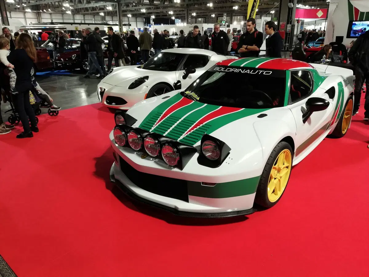 Lancia Stratos, un remake su base Alfa Romeo 4C [Video] (14)