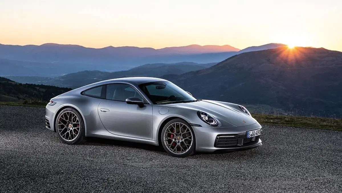 Porsche 911, l'ottava generazione debutta a Los Angeles (8)