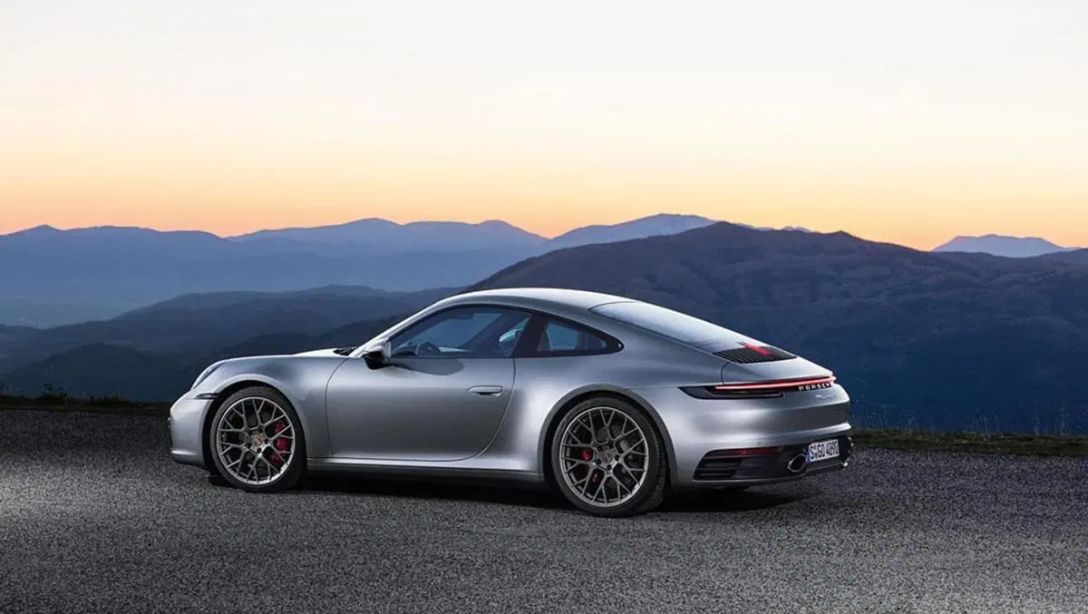 Porsche 911, l'ottava generazione debutta a Los Angeles (9)