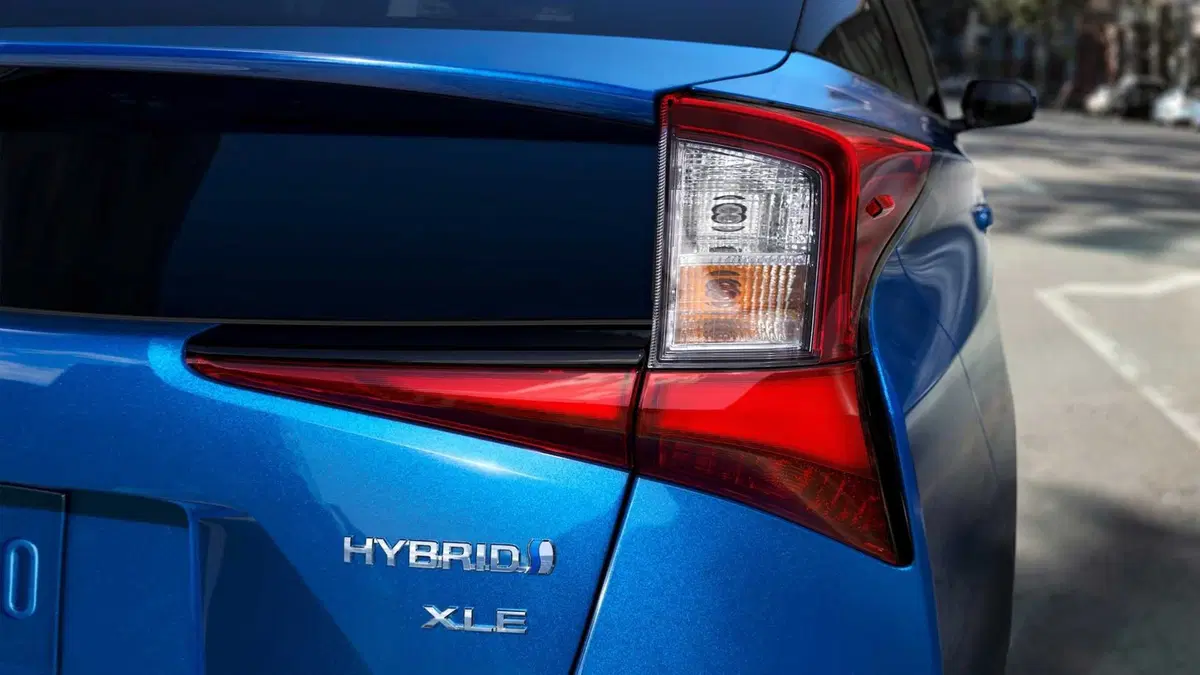 Toyota Prius, trazione integrale al Salone di Los Angeles (4)